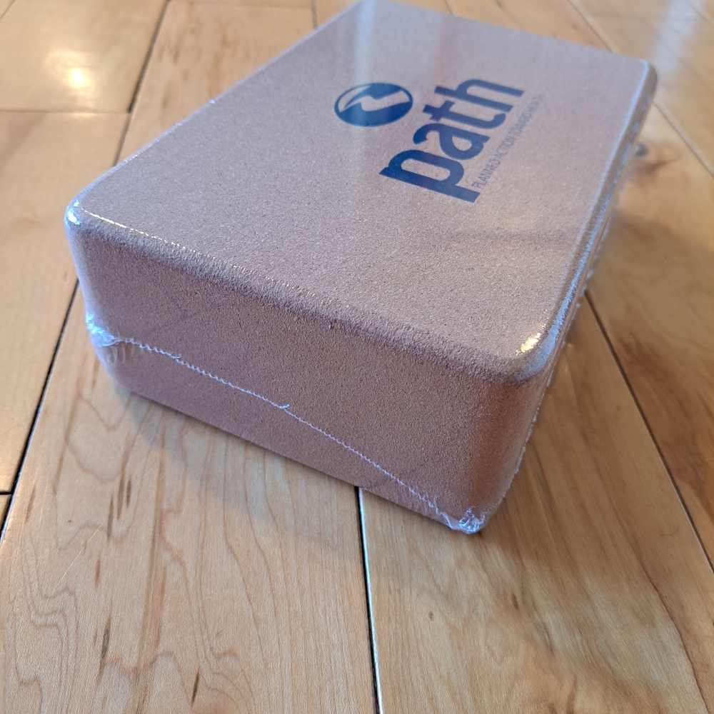 NEW Cork Yoga Block 9"x 6"x 3" w/ Comfortable Edge - Picture 4 of 7